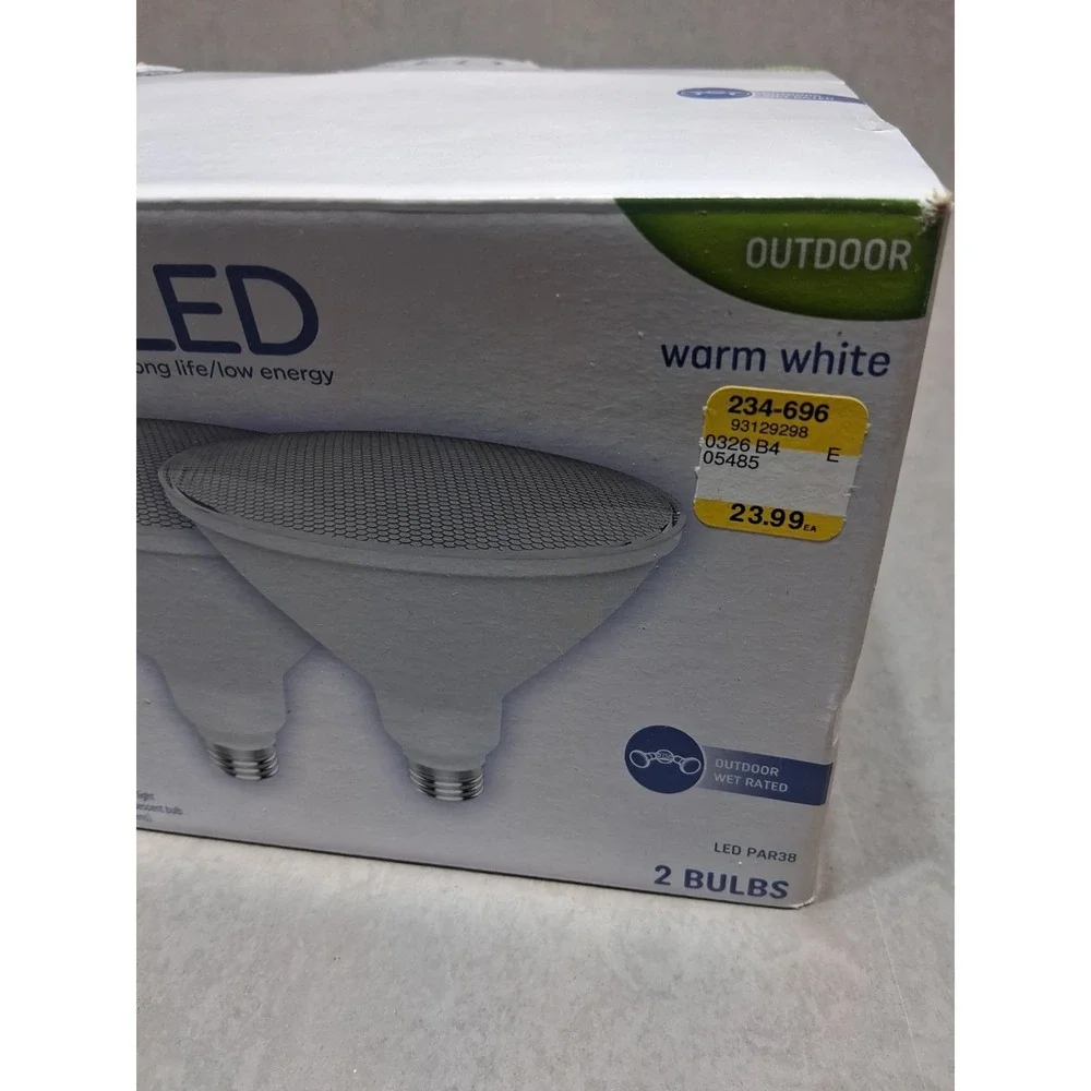 GE LED 15 w (90w Replacement) Long Life Outdoor Light Bulbs (WarmWhite- 2 Bulbs)